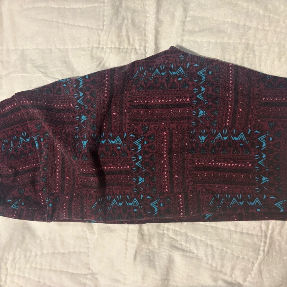 LuLaRoe Maroon and Blue Geometric Leggings